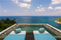 Master bedroom private jacuzzi